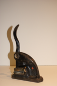 AEL16 - Antique Embosser 16
