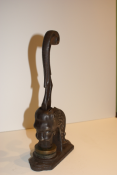 LHE4 - Antique Lion Head Embosser 4